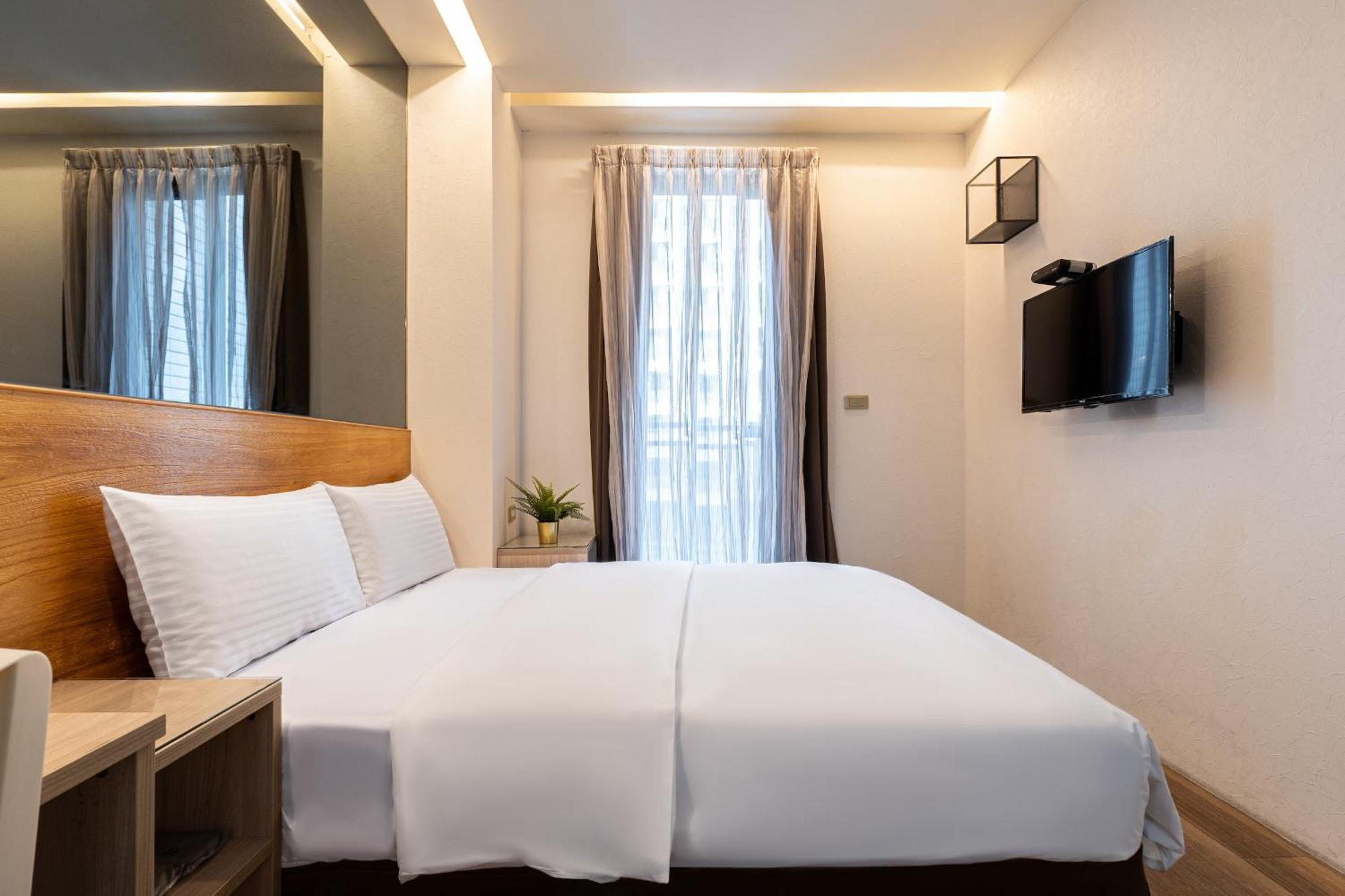 Check Inn Express Taichung Fuxing Hall 2 Exterior photo
